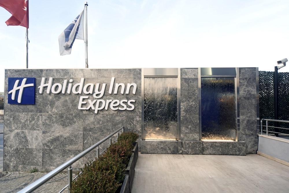 Holiday Inn Express Istanbul-Altunizade By Ihg Buitenkant foto