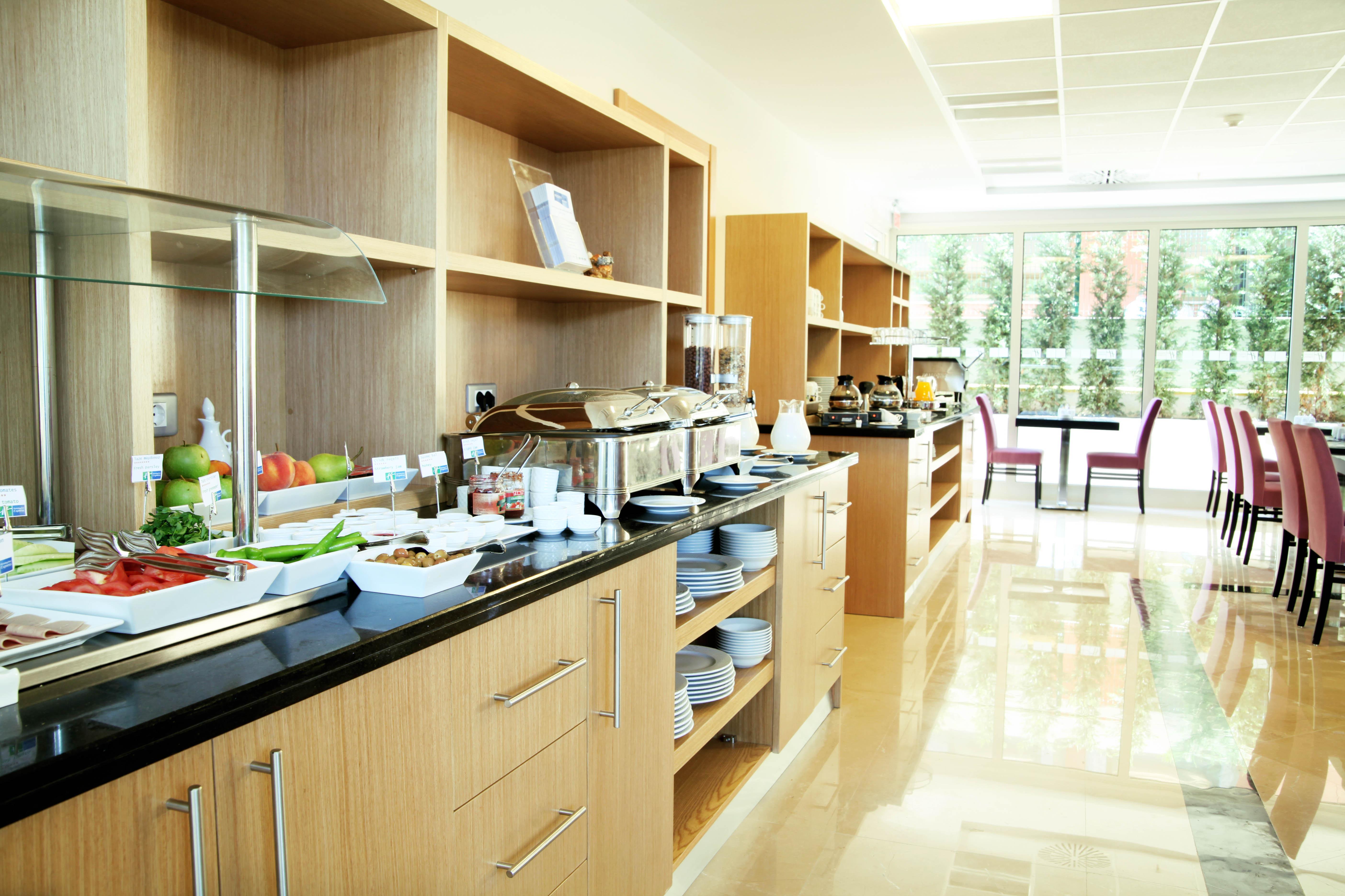 Holiday Inn Express Istanbul-Altunizade By Ihg Buitenkant foto