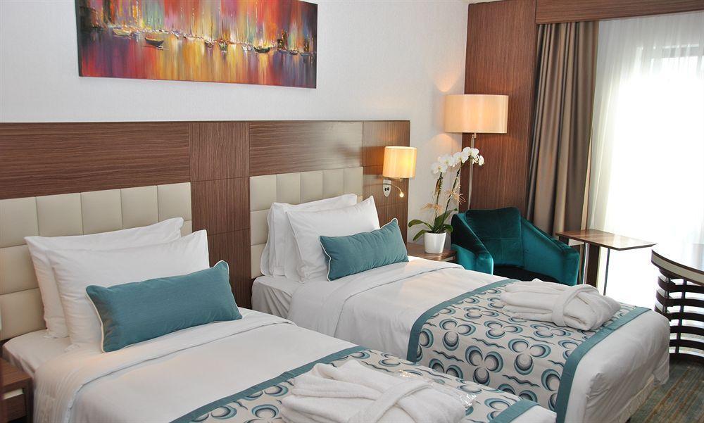 Holiday Inn Express Istanbul-Altunizade By Ihg Buitenkant foto