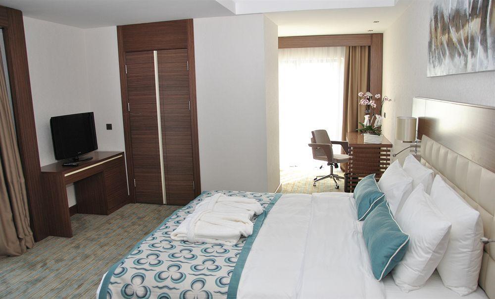 Holiday Inn Express Istanbul-Altunizade By Ihg Buitenkant foto