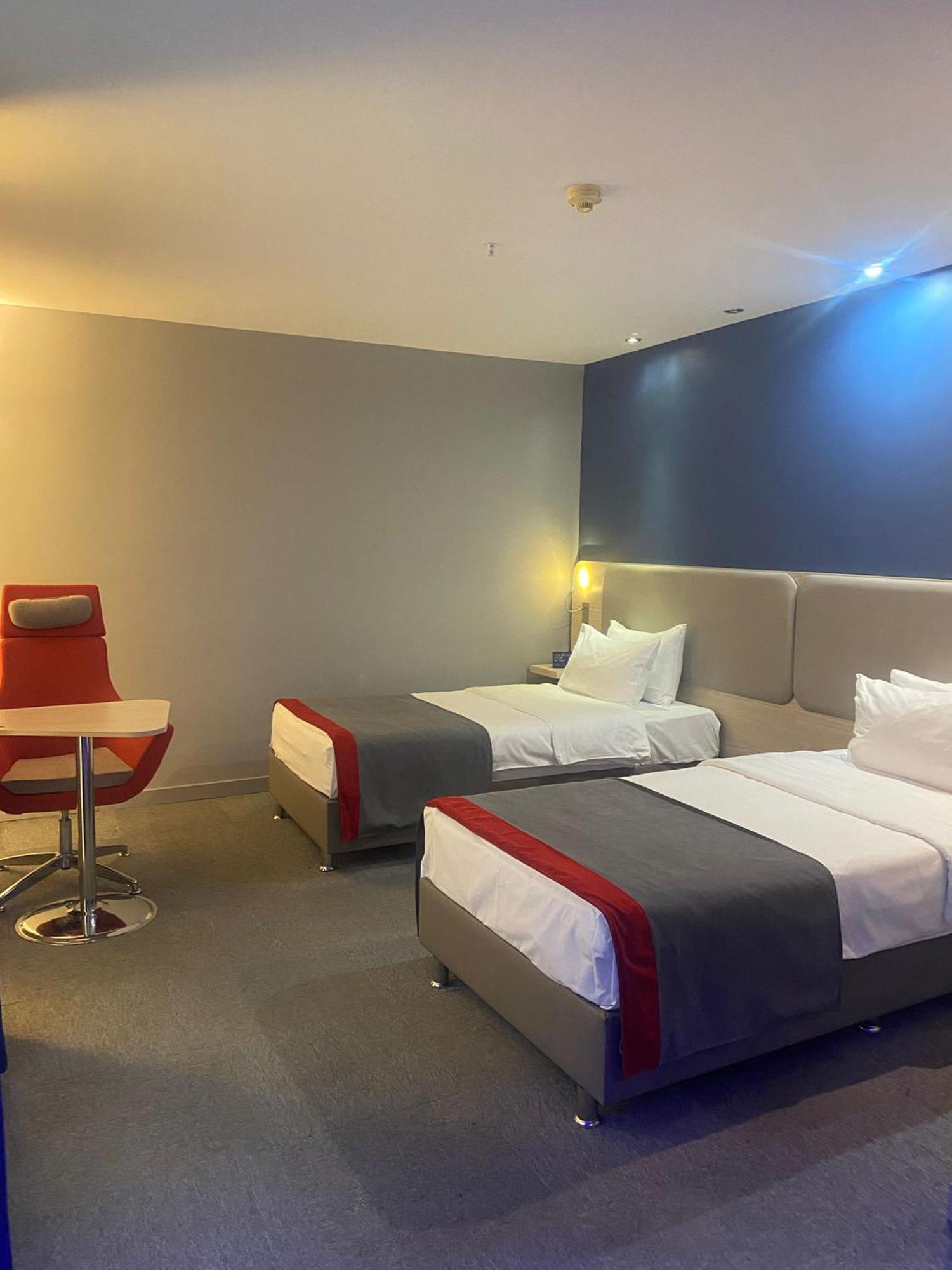 Holiday Inn Express Istanbul-Altunizade By Ihg Buitenkant foto