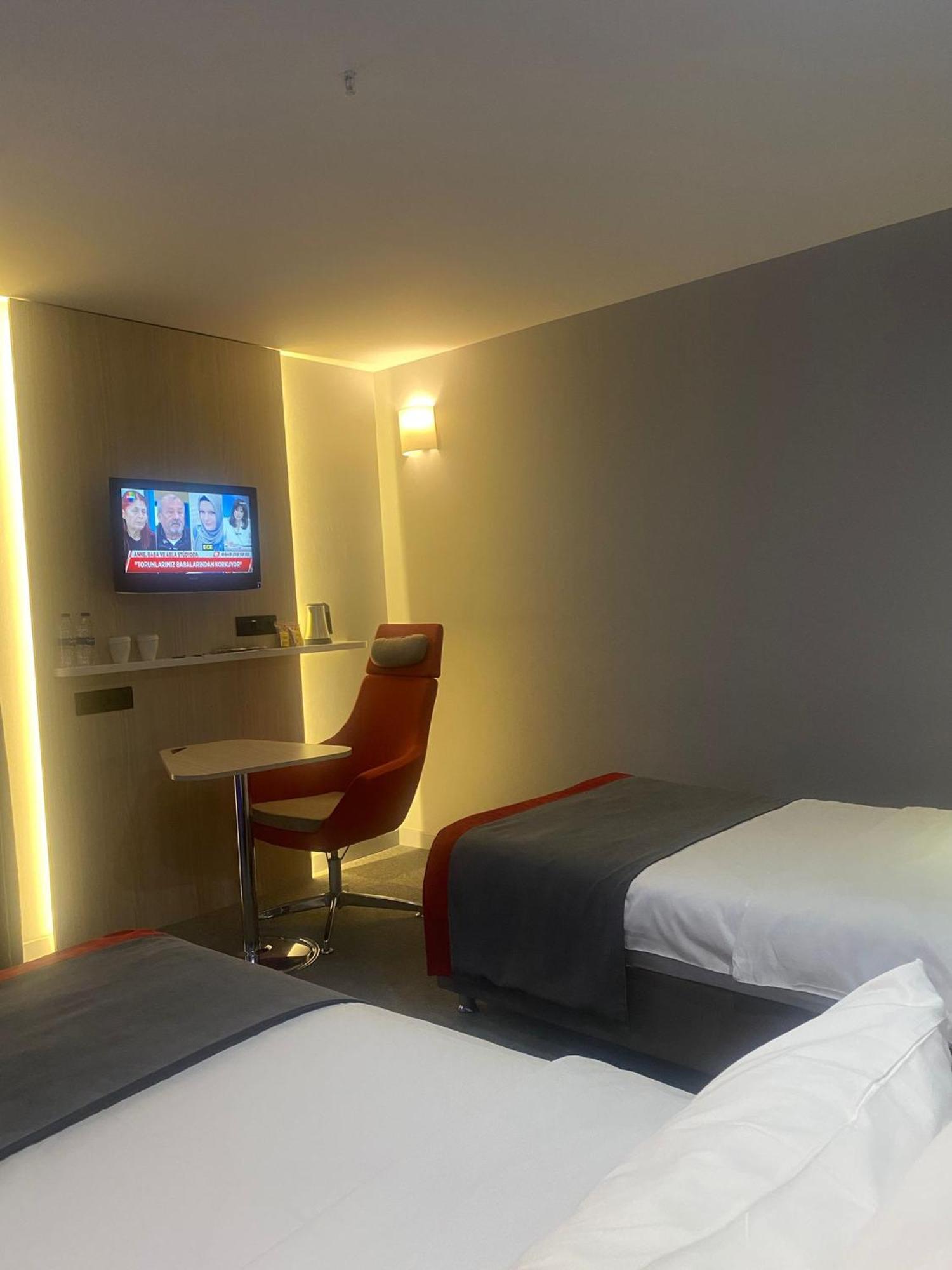 Holiday Inn Express Istanbul-Altunizade By Ihg Buitenkant foto